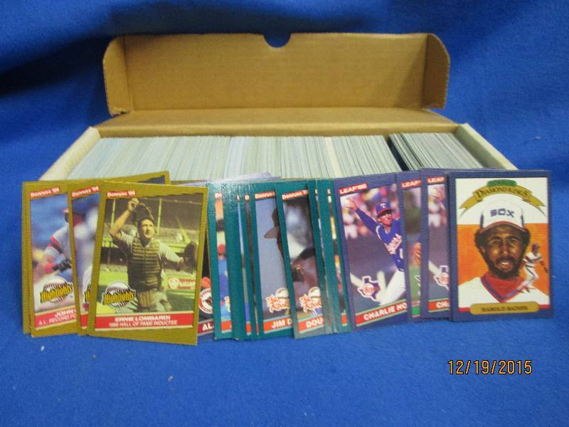 Box of 1986 Donruss Baseball cards...