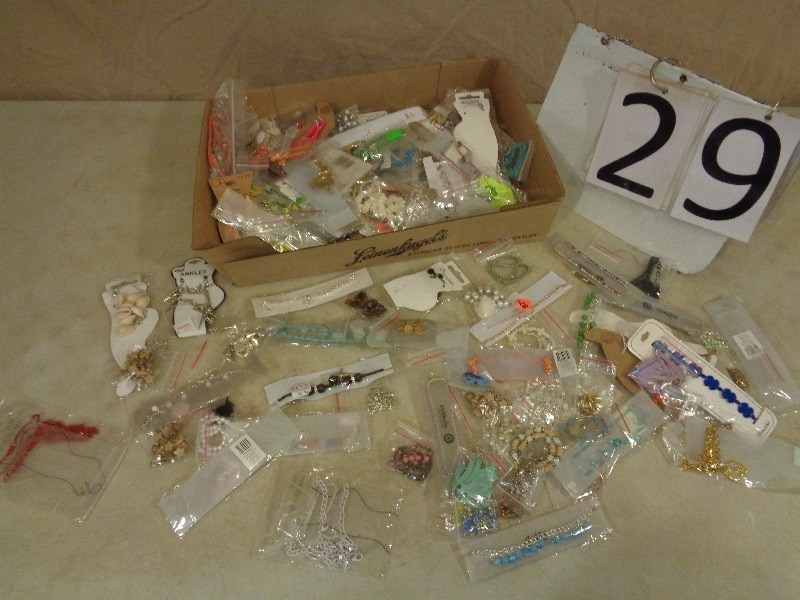 lot 29 image: New Ankle Bracelets