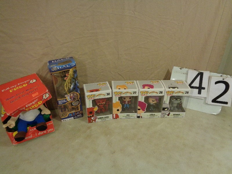 lot 42 image: Collectible Action Figures