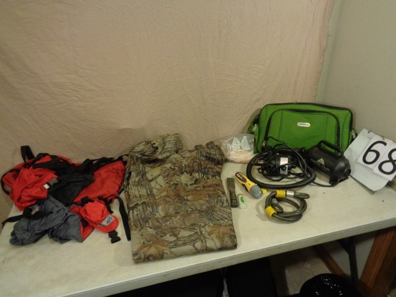 lot 68 image: Camping and Outdoors