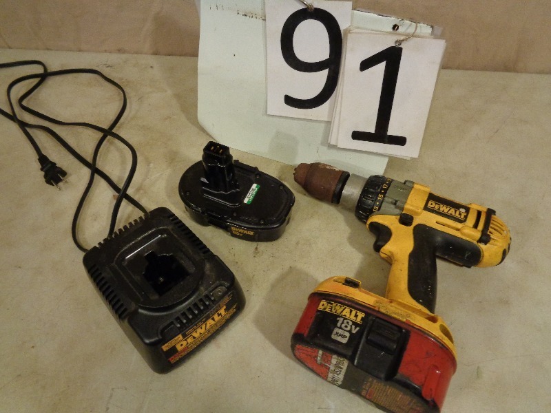 lot 91 image: DeWalt 12 Drill Driver