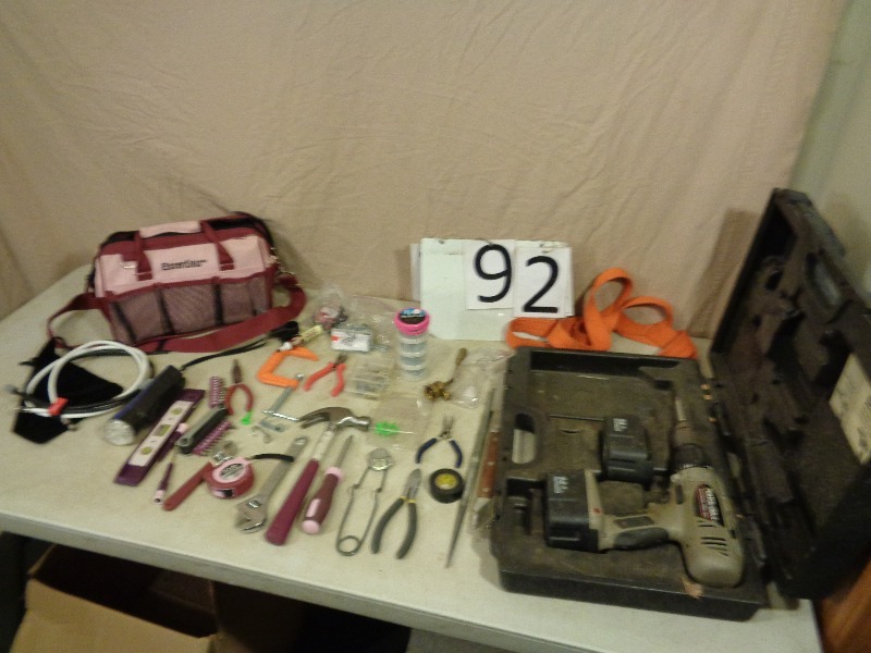 lot 92 image: Assorted Tools and Porter Cable Drill