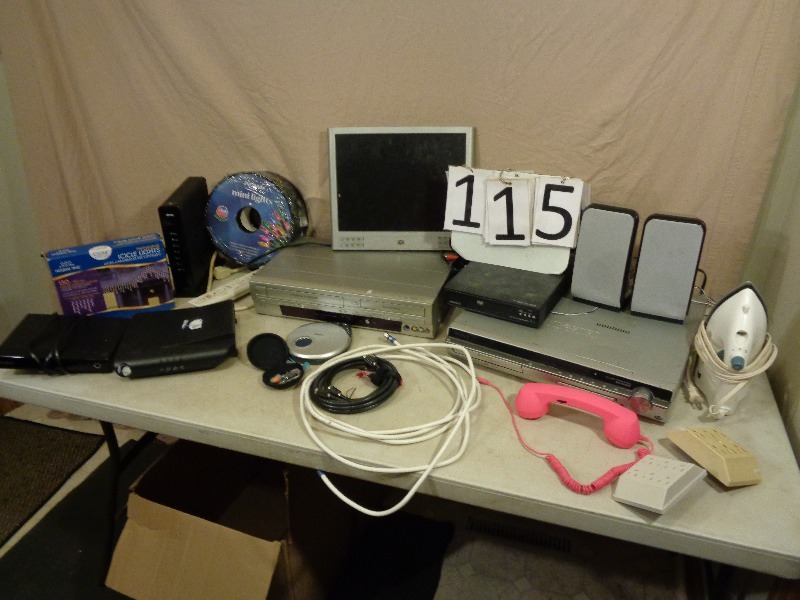 lot 115 image: Assorted Electronics