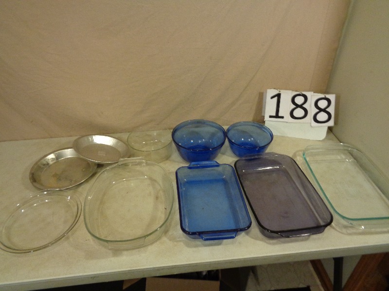 lot 188 image: Pyrex and Anchor Dishes