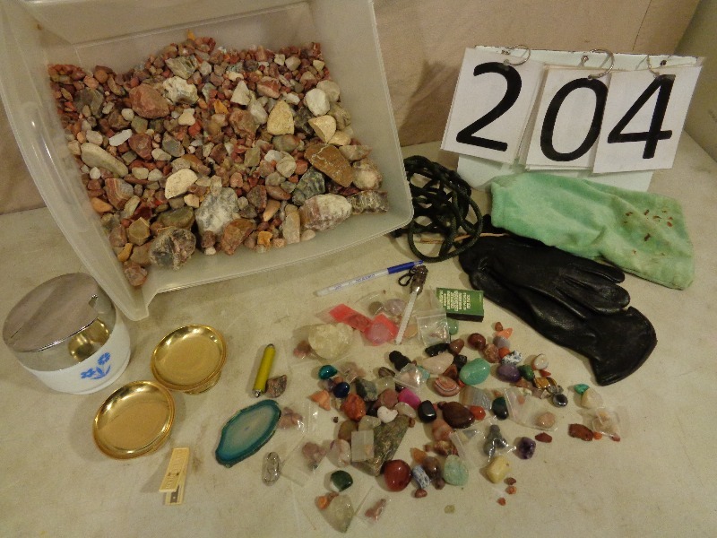 lot 204 image: Rocks, Agates, and More