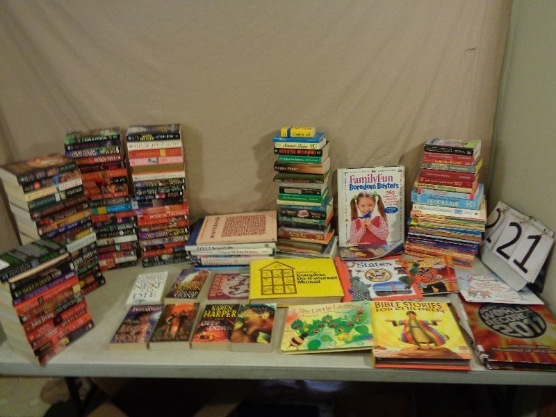 lot 221 image: Kids Books and More