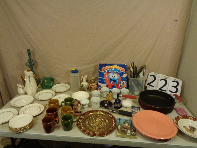 lot 223 image: China and More