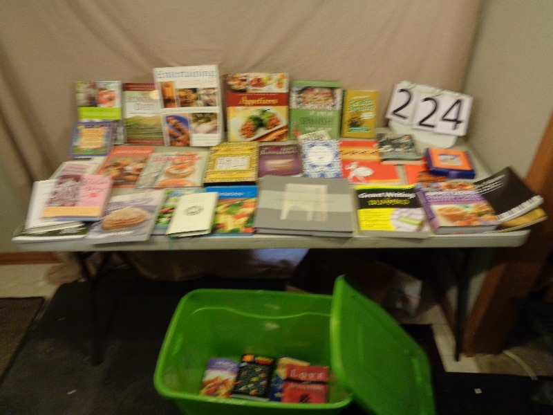 lot 224 image: Tote with Lid Full of Cookbooks and More