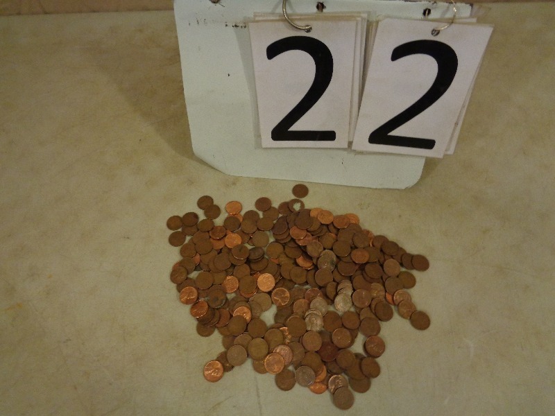 lot 22 image: 300 Wheat Pennies