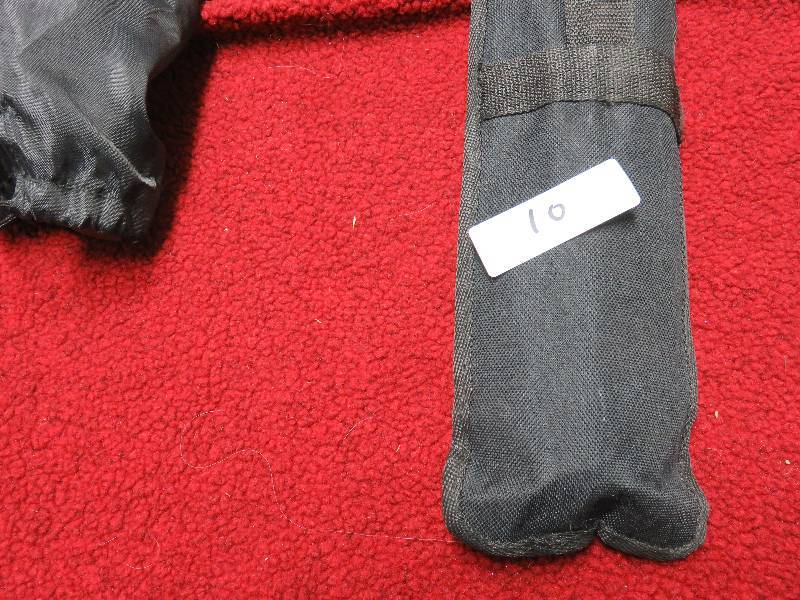 lot 10 image: Tripod