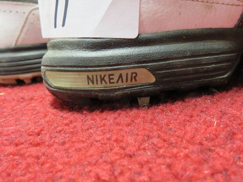 lot 11 image: mens Nike Air Cleats