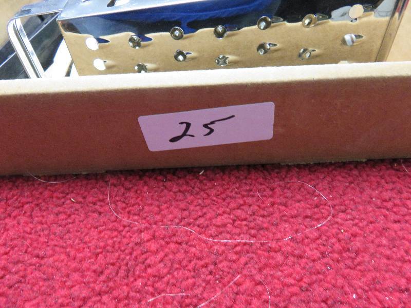 lot 25 image: kitchenware