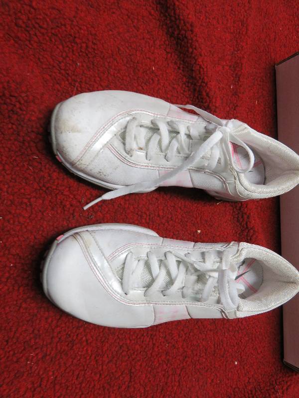 lot 33 image: Nike and Sorrels