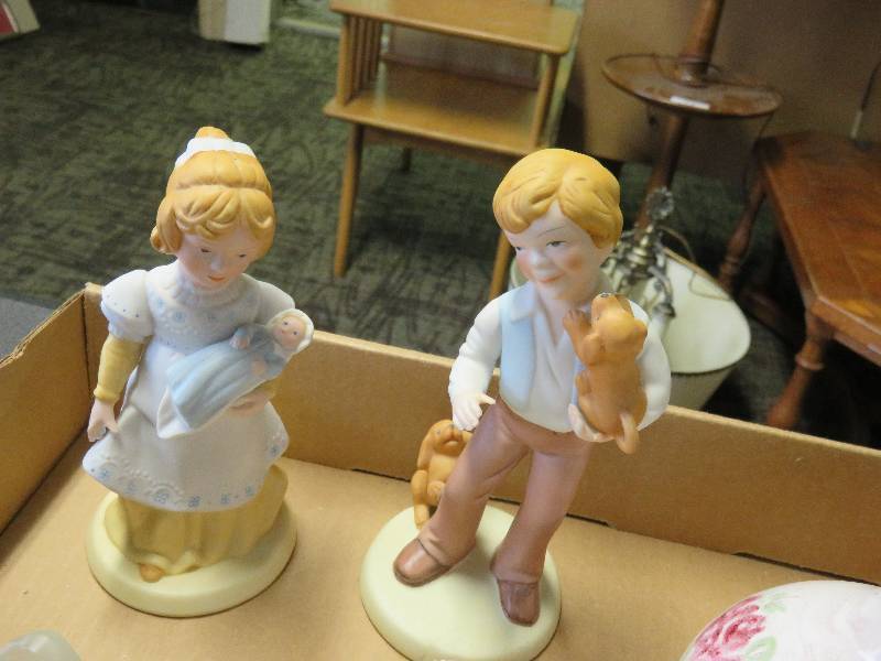 lot 58 image: figurines and misc.