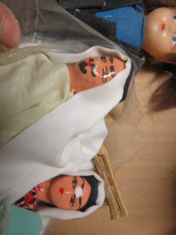 lot 70 image: dolls