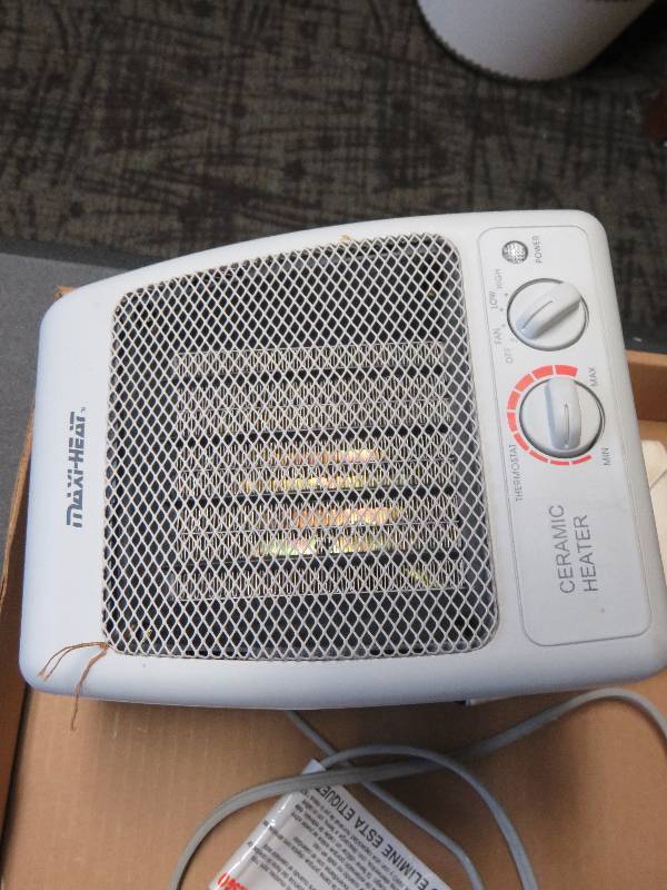 lot 83 image: cards, dvds