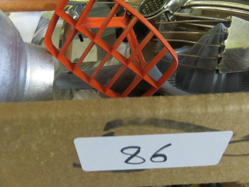 lot 86 image: kitchen