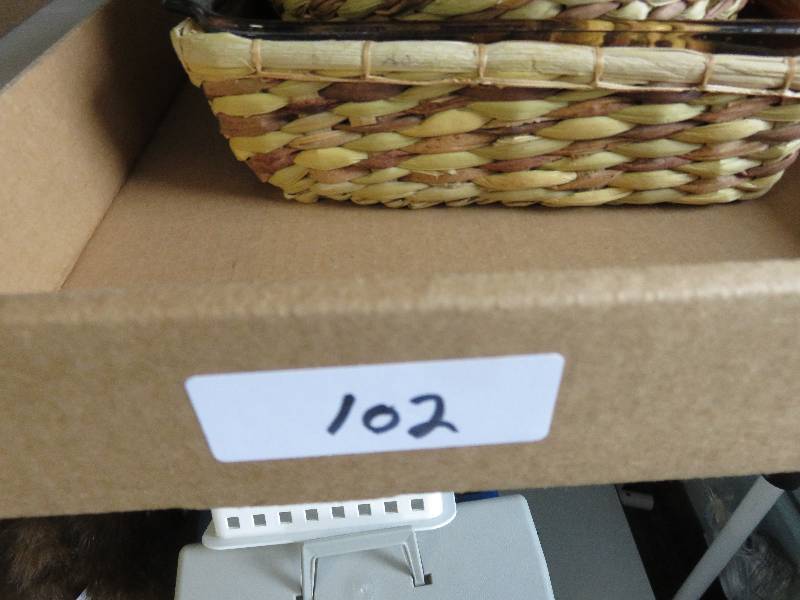 lot 102 image: kitchen