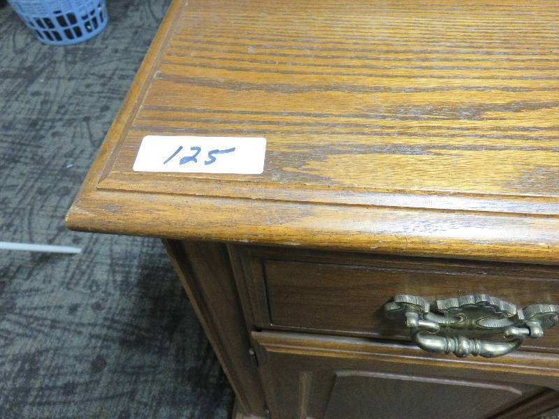 lot 125 image: buffet