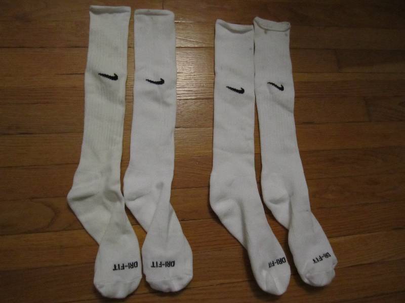 2 Pairs Brand New Nike Dri-Fit spor...