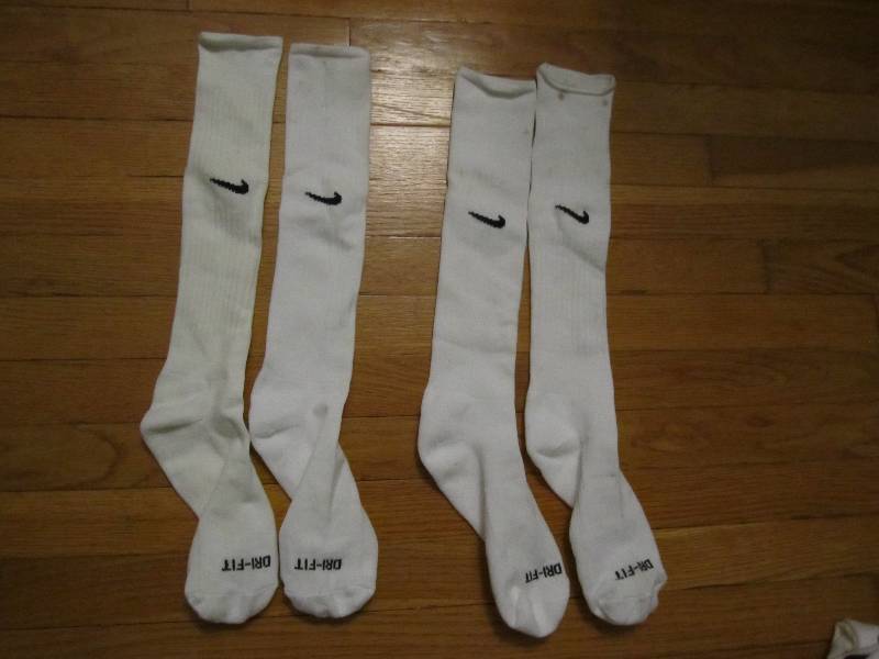 2 Pairs Brand New Nike Dri-Fit spor...