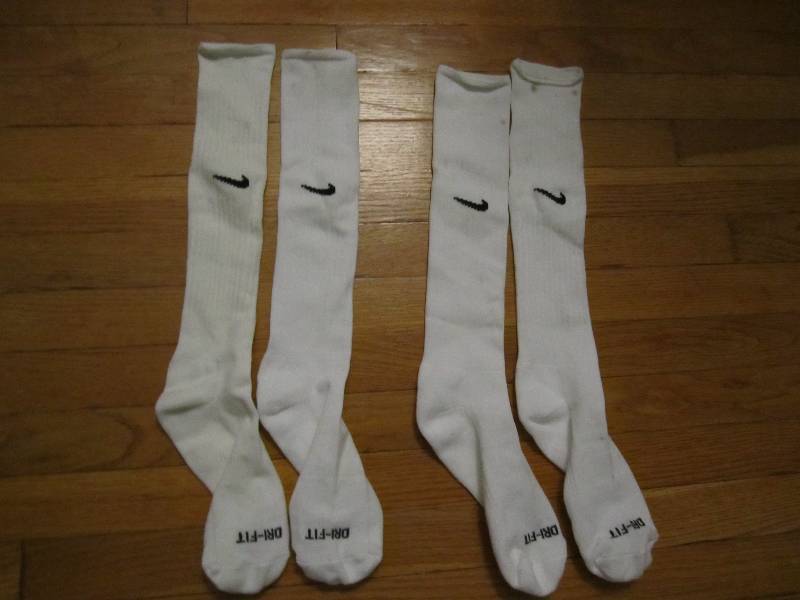 2 Pairs Brand New Nike Dri-Fit spor...