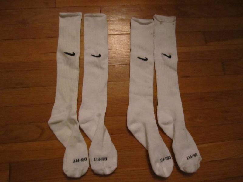 2 Pairs Brand New Nike Dri-Fit spor...