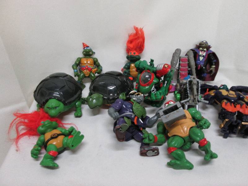 Lot of 10 Teenage Mutant Turtles...