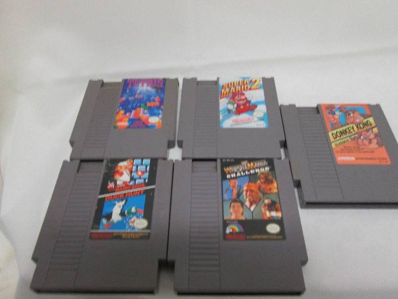 Lot of 5 Nintendo games, see pictur...