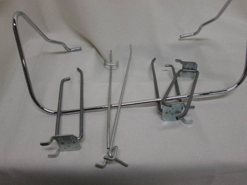 lot 304 image: Large Lot of assorted metal hooks...