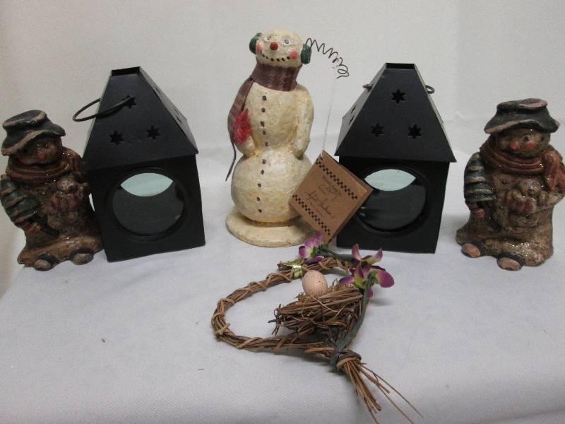 lot 346 image: 2 Small metal lanterns, 2 Small sno...