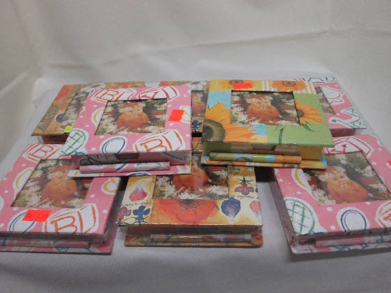 lot 352 image: Lot of 8 memo pad boxes with pencil...