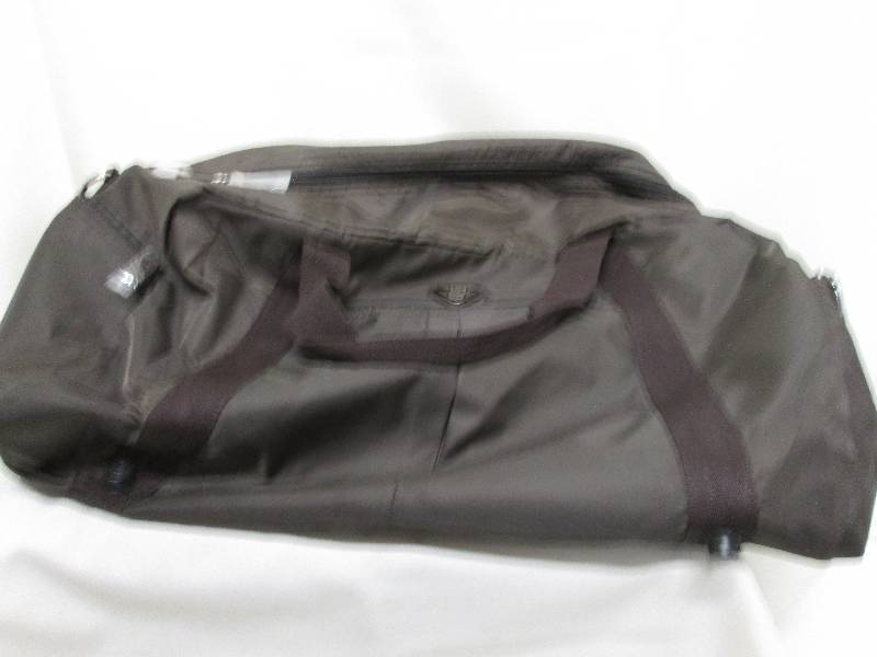lot 368 image: Nice brown nylon duffel bag 3 outsi...