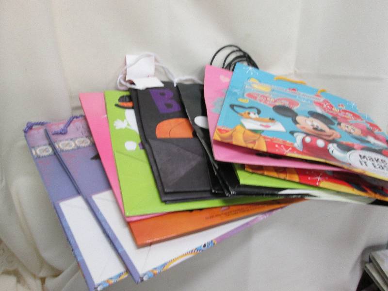 lot 28 image: Lot of 13 large gift bag, includes ...