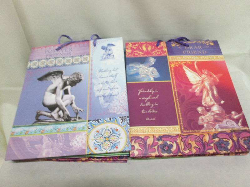 lot 29 image: Lot of 16 Friendship themed gift ba...