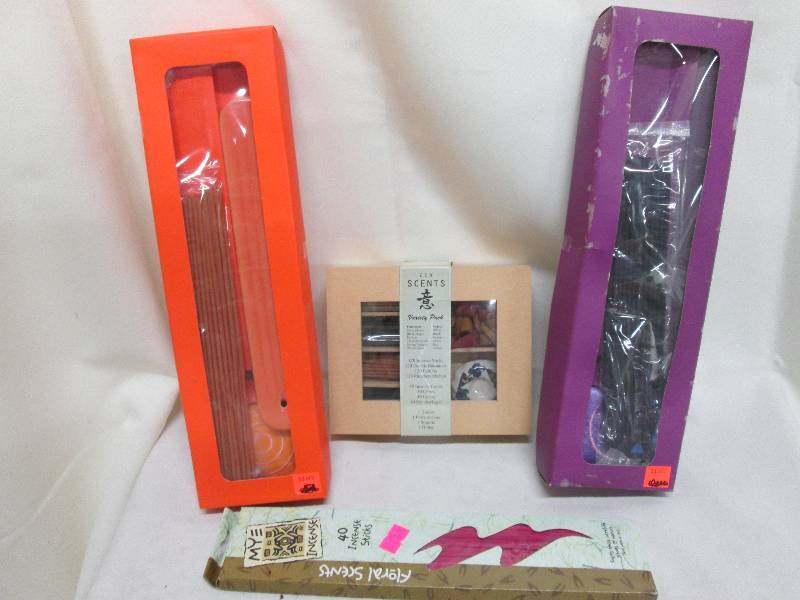 lot 53 image: Lot of 4 assorted incense sets...