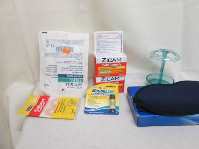 lot 56 image: 4 sterile dressings, callous cushio...