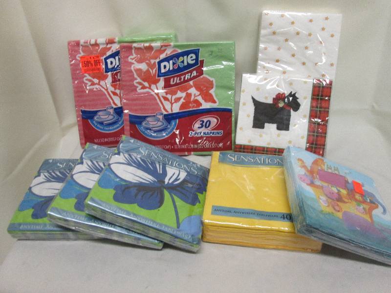 lot 68 image: Assorted beverage and dinner napkin...