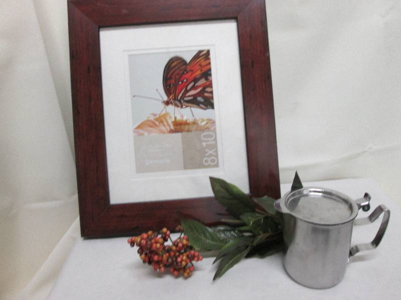 lot 82 image: 8x10 pinnacle frame, metal syrup se...