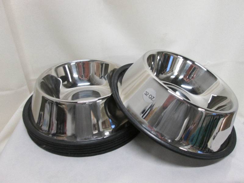 lot 85 image: Lot of 6  stainless steel 32 oz pet...