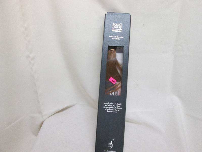 lot 64 image: Instant Clip Hair Extension 15 inch...