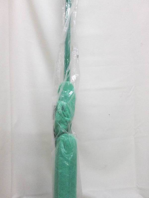 lot 67 image: Green microfiber dusting tool, larg...