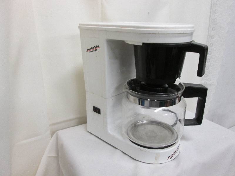 lot 105 image: Procter-Silex 2-12 cup Coffee maker...