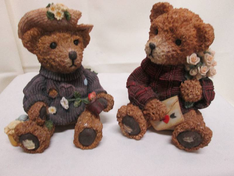 lot 115 image: Super Cute 7 Ceramic Bear Figurine...