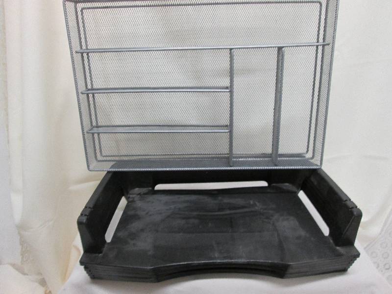 lot 128 image: Lot of 6 black plastic organizers, ...