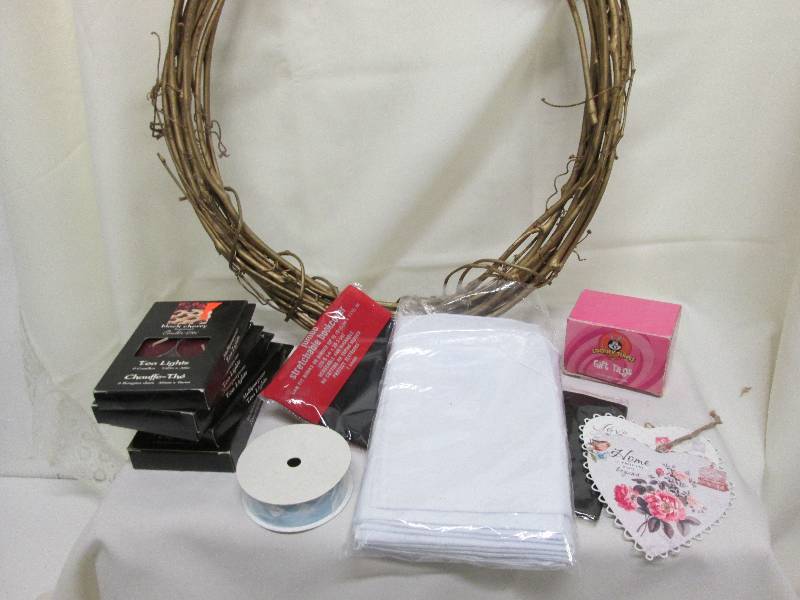 lot 175 image: Grape vine wreath, 6 pkgs black che...