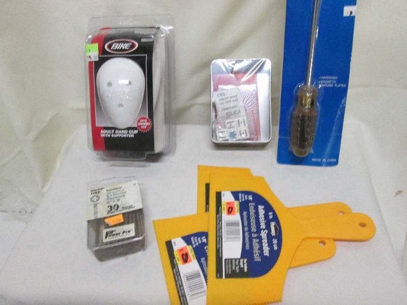 lot 185 image: 3 adhesive spreaders, 1 hard cup su...