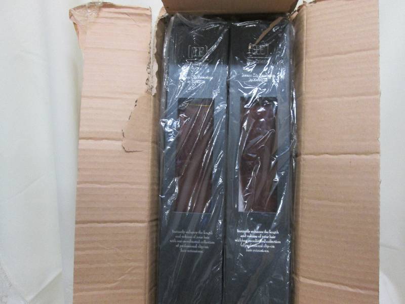 lot 246 image: HerStyler  Lot of 4 Instant Clip H...