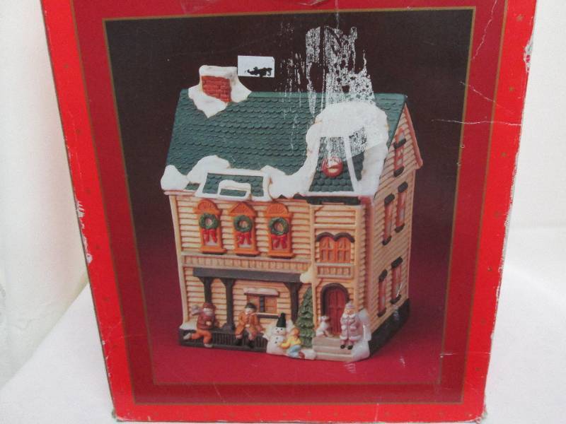 lot 280 image: Holiday House Cookie Jar...