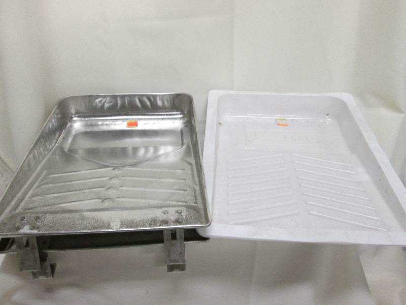 lot 281 image: 2 metal paint pans with 2 plastic l...